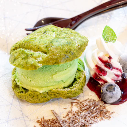 【三浦】緑は抹茶?いえキャベツです!和食店が作る驚きのシューアイス「chou chou」